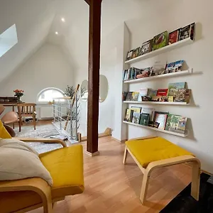  Apartment Modernes, Familienfreundliches In